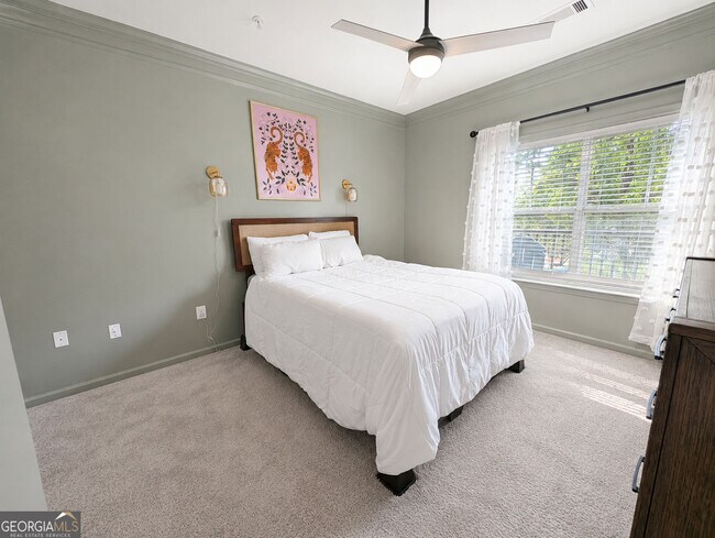 Building Photo - 1850 Cotillion Dr