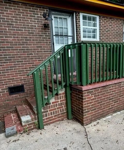 Building Photo - 305 Scoggins St