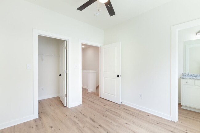 Building Photo - Newly Constructed 3/3.5 located in Chosewood Park!