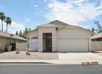 Building Photo - 6135 W Navajo Dr