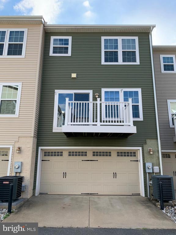 Building Photo - 9022 Randolph Cir