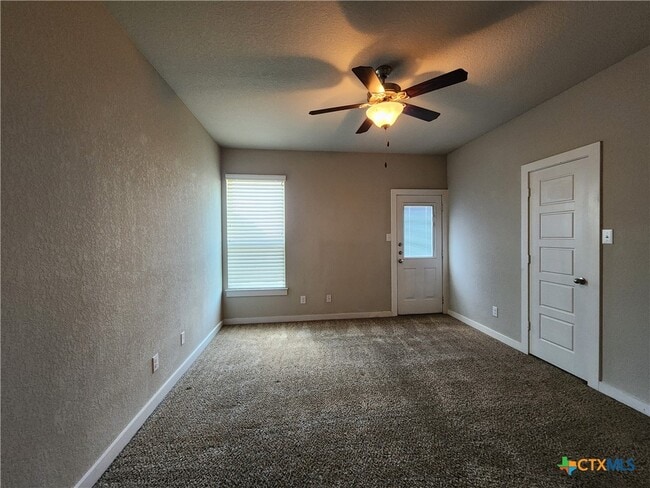 Building Photo - 1143 Creekside Orchard