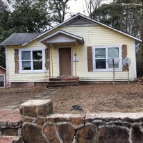 Building Photo - 604 Calcote Ave