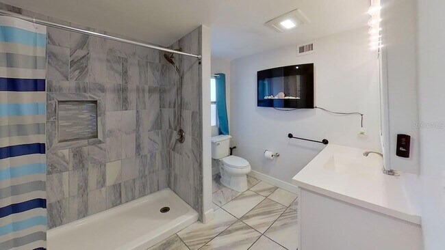 Building Photo - 3729 31st Ave S