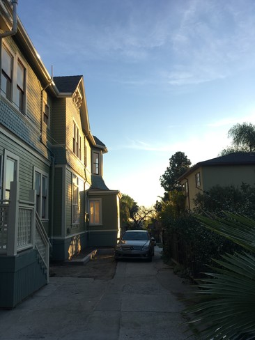 Building Photo - 1441 Carroll Ave
