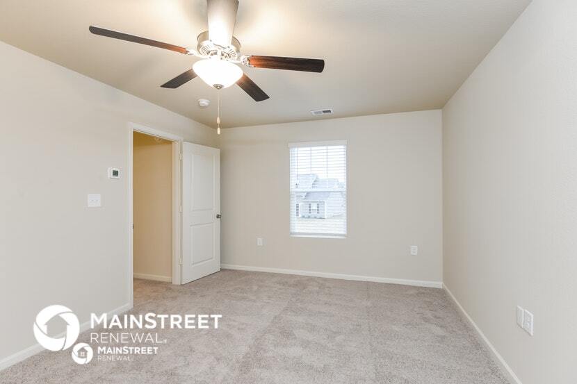 Building Photo - 690 Clover Cir