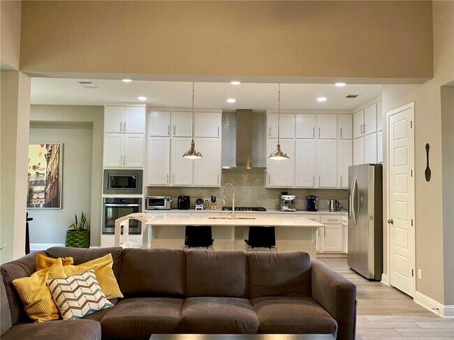 Building Photo - 402 Parkwest Cove