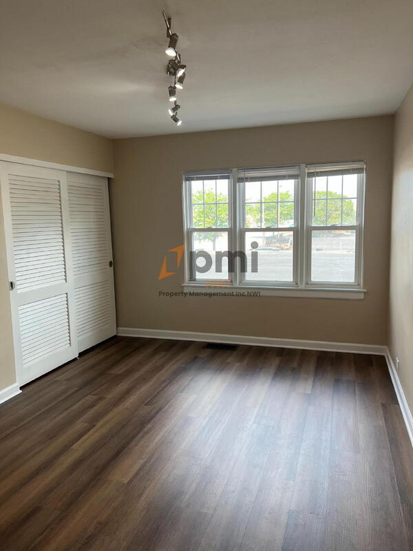 Building Photo - 7051 Kennedy Ave