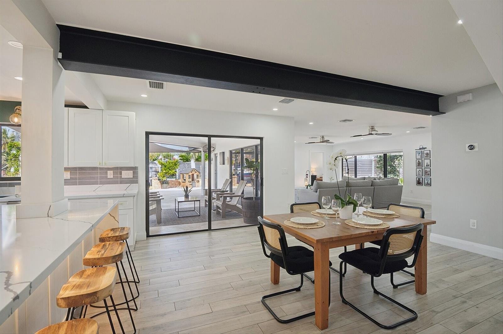 Building Photo - 600 SW 8th Ter