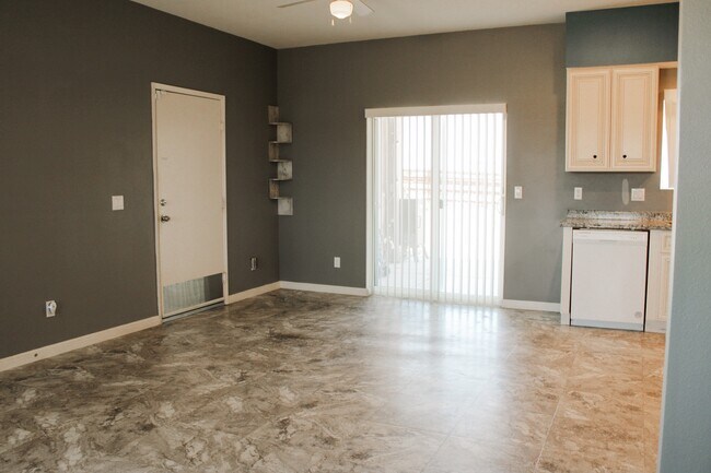 Building Photo - 1381 Soledad Ave