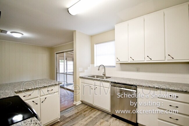 Building Photo - 1100 Belair Rd