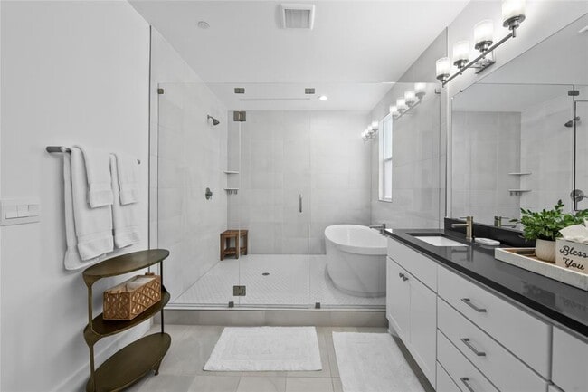 Building Photo - 4310 Authentic Dr