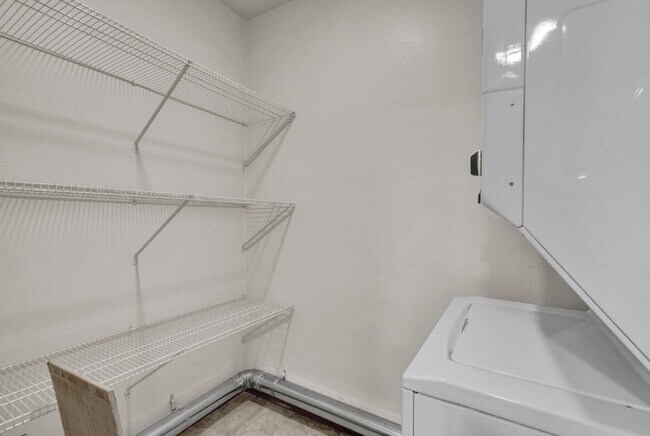 Building Photo - 1201 Janes Ln