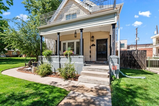 Building Photo - 1151 Monroe St