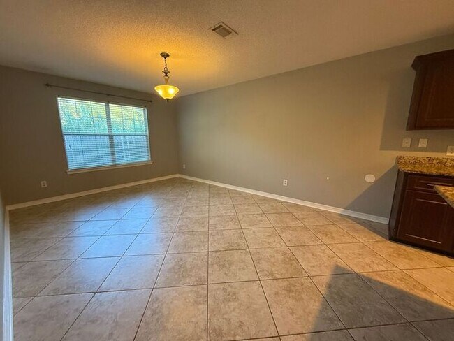 Building Photo - Gulf Breeze - Grand Ridge - 4 bedroom, 2.5...