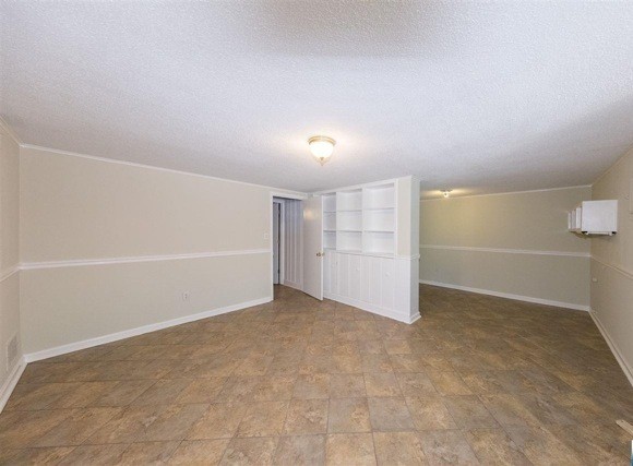 Building Photo - 510 Windsor Dr