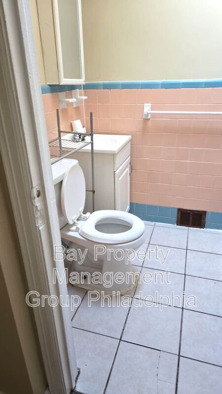 Building Photo - 5202 F St