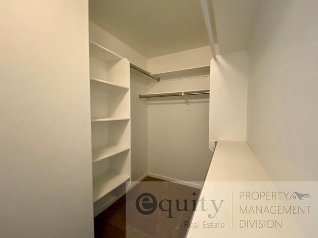 Building Photo - 28 Autumn Station Way