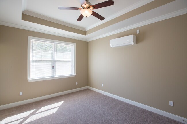 Building Photo - 127 N Parkdale Ave