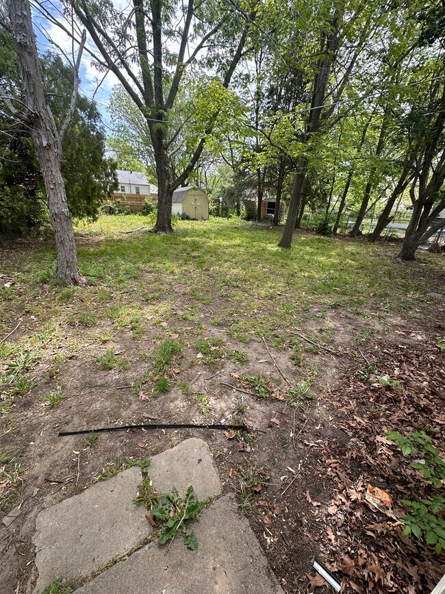 Building Photo - 1028 N Terrace Dr
