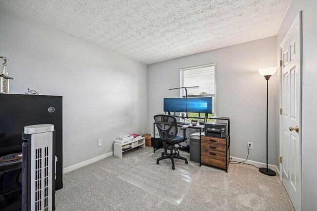 Building Photo - 2230 Seton Dr