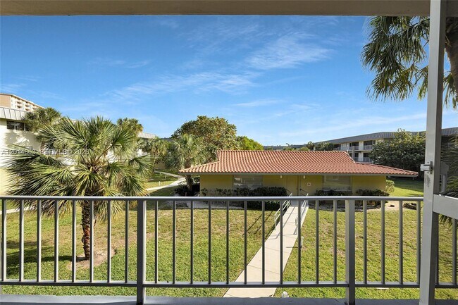 Building Photo - 250 Layne Blvd