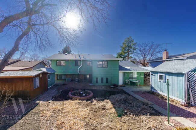 Building Photo - 7085 Metropolitan St