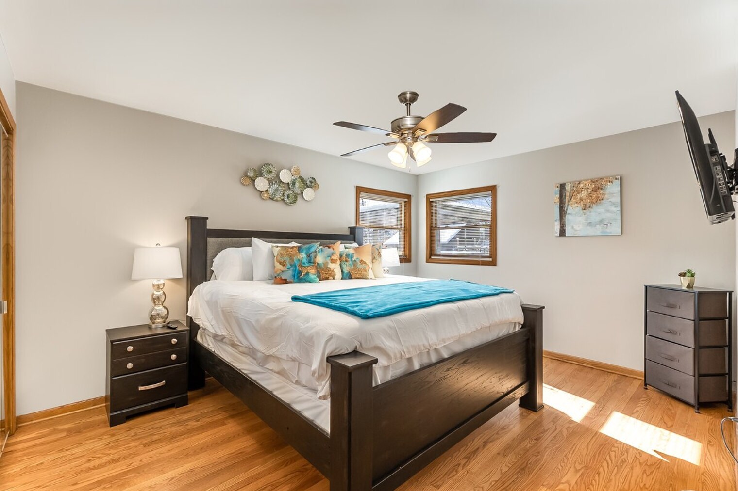 Building Photo - 336 N Walnut St