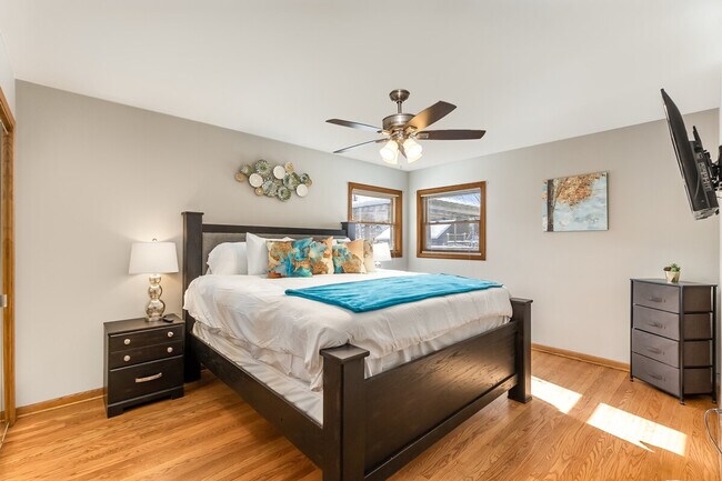 Building Photo - 336 N Walnut St