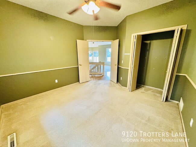 Building Photo - 9120 Trotters Ln