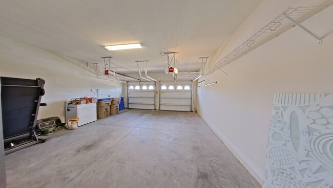 Building Photo - Nice 3/2 in Sera Bella
