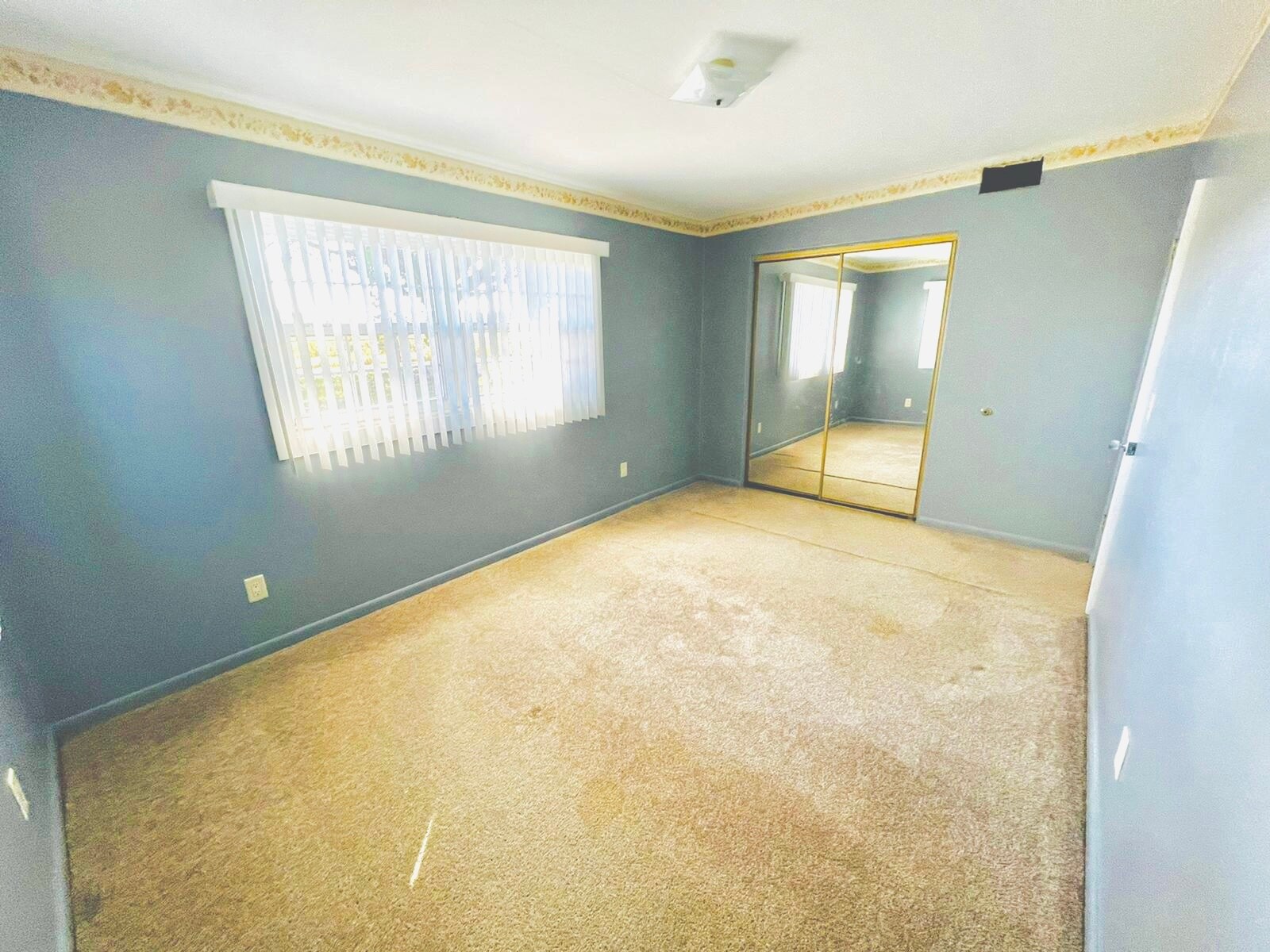 Room 2 - 1817 Demastus Ln