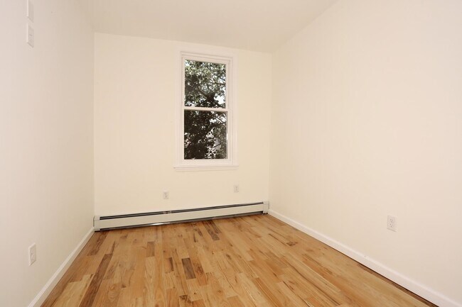 Building Photo - 413 Jefferson St