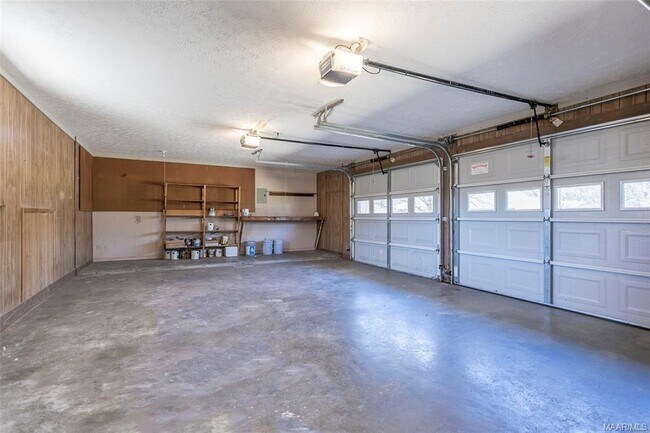 Building Photo - 110 Diane Dr