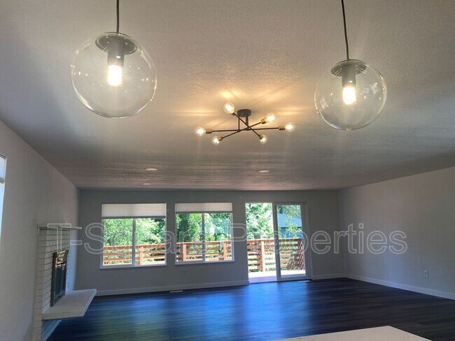 Building Photo - 23901 46th Ave W