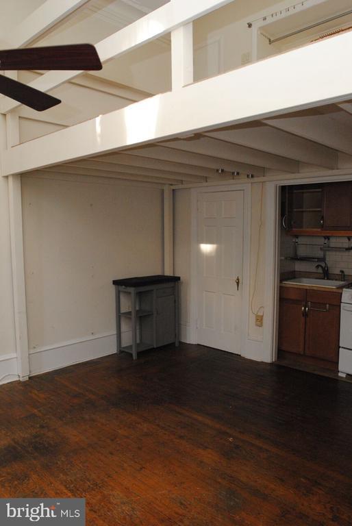 Building Photo - 2008 Spruce St