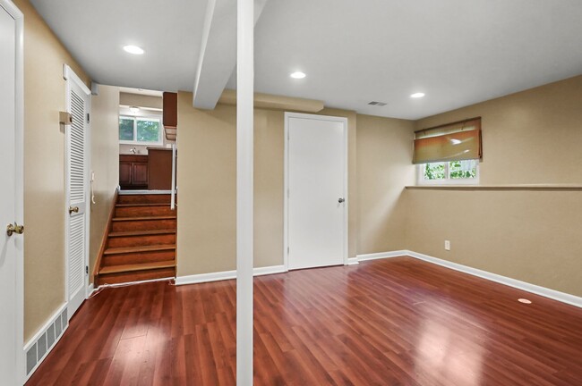 Building Photo - BEAUTIFUL 3 BED 1.5 BATH HOME  IN OAK PARK MI