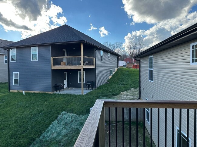 Building Photo - NEW CONSTRUCTION 5 Bed 3 Bath w/ Walk Out Basement Waynesville School District