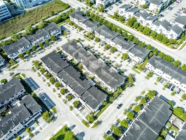 Building Photo - 10574 NW 81st Terrace