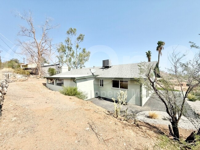 Building Photo - 1701 E Camino del Santo