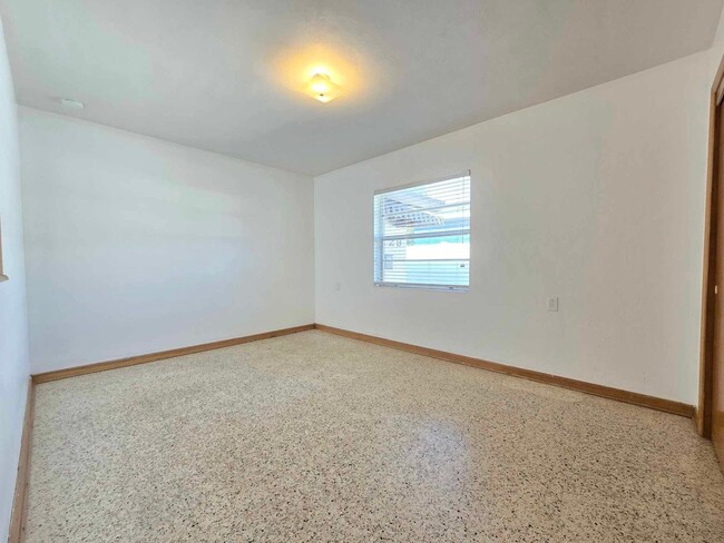 Building Photo - BEACON TRIPLEX
