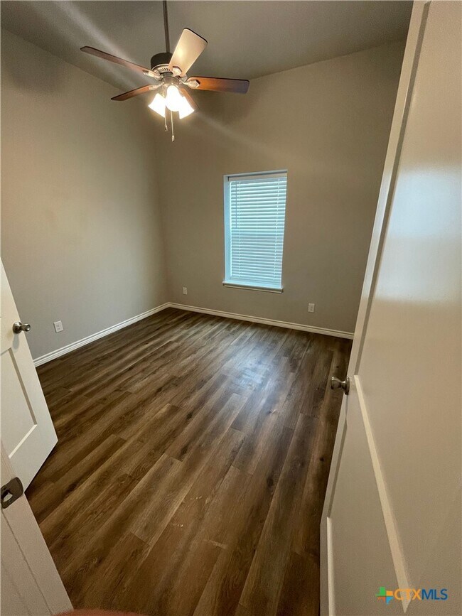 Building Photo - 1190 Fm 2623