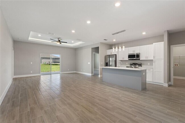 Building Photo - 205 Hyacinth Ct