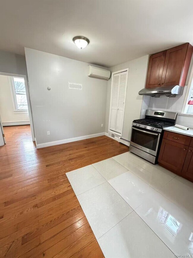 Building Photo - 20-27 121st St