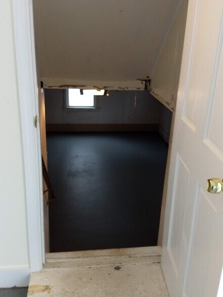 Building Photo - 8806 Gayton Rd