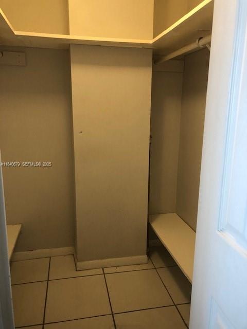 Building Photo - 2025 NE 164th St