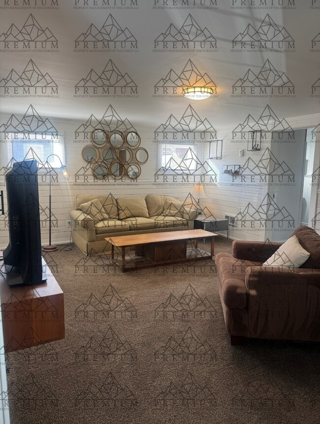 Building Photo - 408 Vista Dr