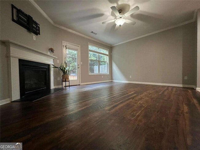 Building Photo - 6996 Kingswood Run Dr