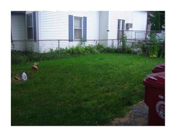 Building Photo - 242 Branch St