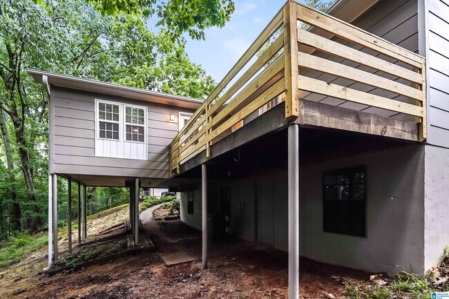 Building Photo - 18 Moonglow Dr